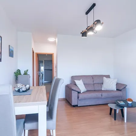 Island Jewel Apartment *