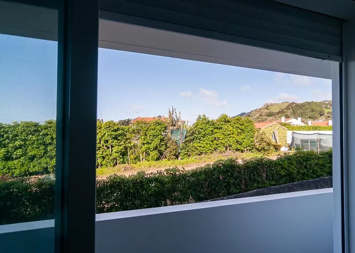 Apartment Island Jewel *